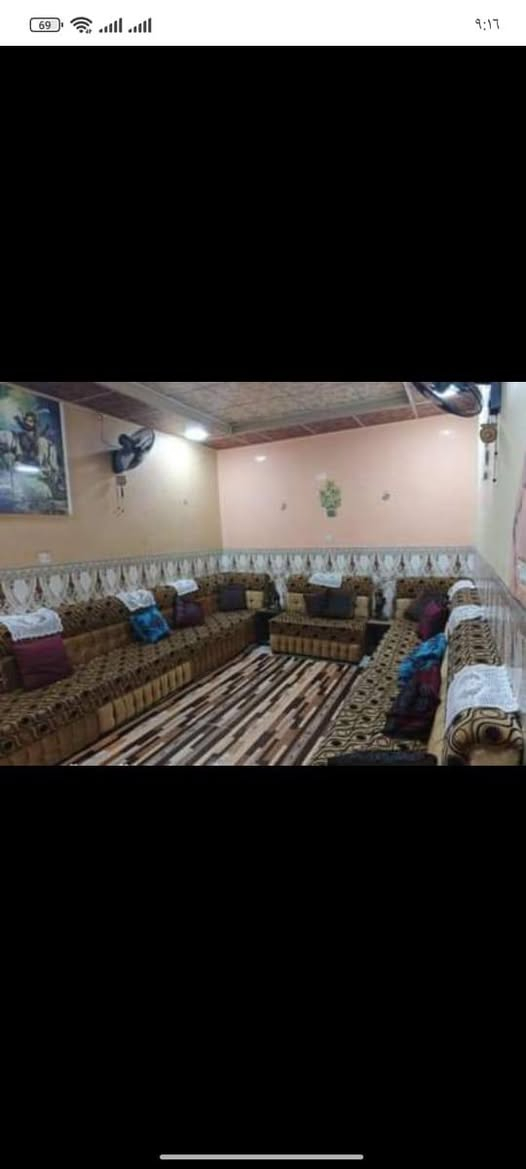 سلام عليكم 
دار للبيع المساحه 140متر 🏡
العنوان البصره شط العرب التنومه شارع4 قرب شارع العام

يتكون البيت م̷ـــِْن ثلاث غرف منام  + أسقبال + صاله +مطبخ   + صحيات داخليه خارجيه

الخدمات كامله ماء كهرباء  مدارس قريبه مراكز صحي قريبه موقع  بكافه الخدمات متوفره

نوع طابو ملك صرف زراعي بأسم عراقي📜
 
السعر 75مليون وقابل للتفاوض
للأستفسار📲
***********
***********
