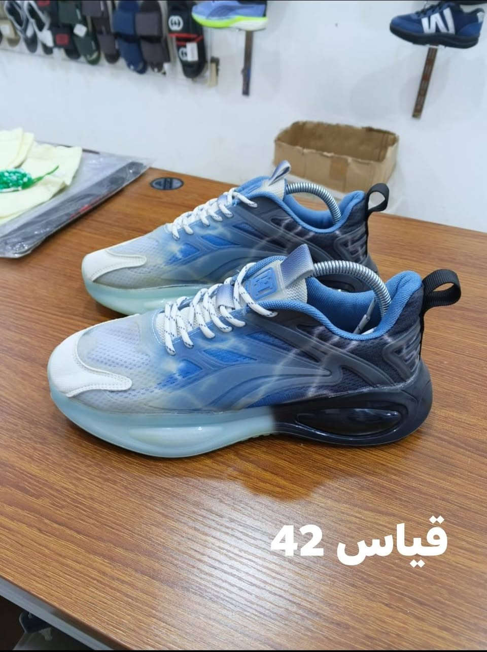 سلام عليكم احذيه باله تخفيضات
 نضافه فول القياسات عله صوره
سعر القطعه 15 مكاني ناصريه 
حي اريدو شارع مستشفى القلب 
الاتصال او مراسله عله صفحه ***********
