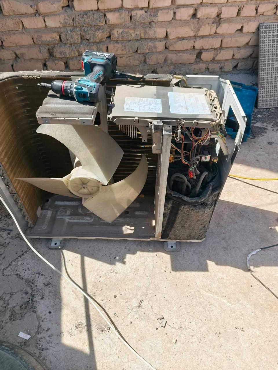 السلام عاليكم تنصيب سبالت☃️ بنواعة 50فتح وشد 60 شحن🔧 غاز 40 R22❄ شحن غاز 410R❄ فحص 15🔧 غسل وتفصيخ 30 وصيانه🚗 الاستفسار اتصال او🛻 واتساب او مراسلة الصفحة *********** 🛠➡️
