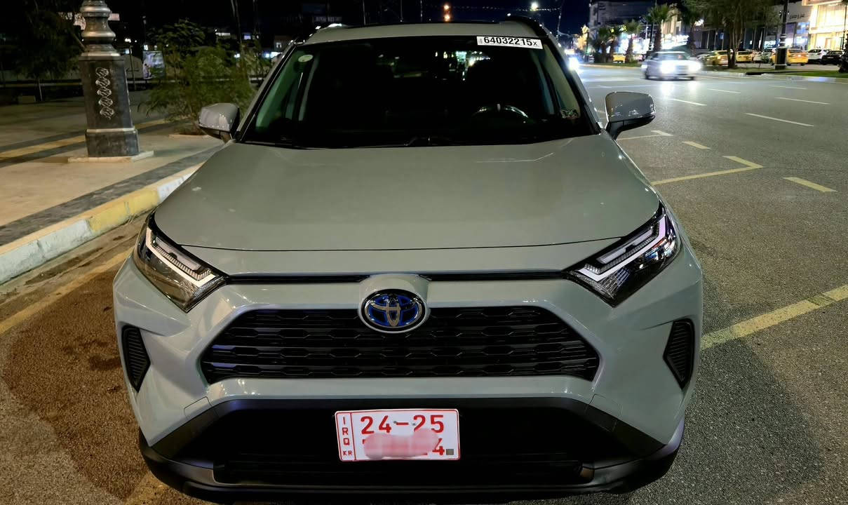 راف فور وارد امريكي موديل 2023 فئة xle هايبرد لون سمنتي 
حادثها موضح بالصور 
سيارة بدون صبغ بدون ايرباك ، شواصي سليمه ،فقط قبغ صندوك مبدل بلادي نفس لون 
 فتحة سقف سلايد روف
كشن كهرباء  
شاشه كبيره  
بصمة ابواب وبصمة تشغيل وجنطه كهرباء
تدفئه  بالكشنات
 هيتر استيرن
وباقي المواصفات.
ماشيه ٤٤ الف 

السيارة كاتي تترقم شمالي مكان السيارة كركوك للإستفسار مراسلة ع الخاص او الاتصال ع الرقم ***********
