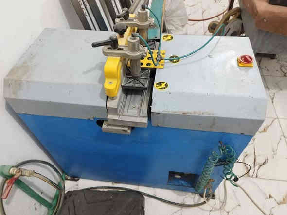 ماسكه بي في سي للبيع
ماركه سيشار تركي سنكل فيز جوكر كل مواد pvc تفصل  مع داكور بلادي ٣ متر  سعر مليون ١٥٠ الف نضيفه حيل على الفحص
مكاني الانبار اكو توصيل ***********
