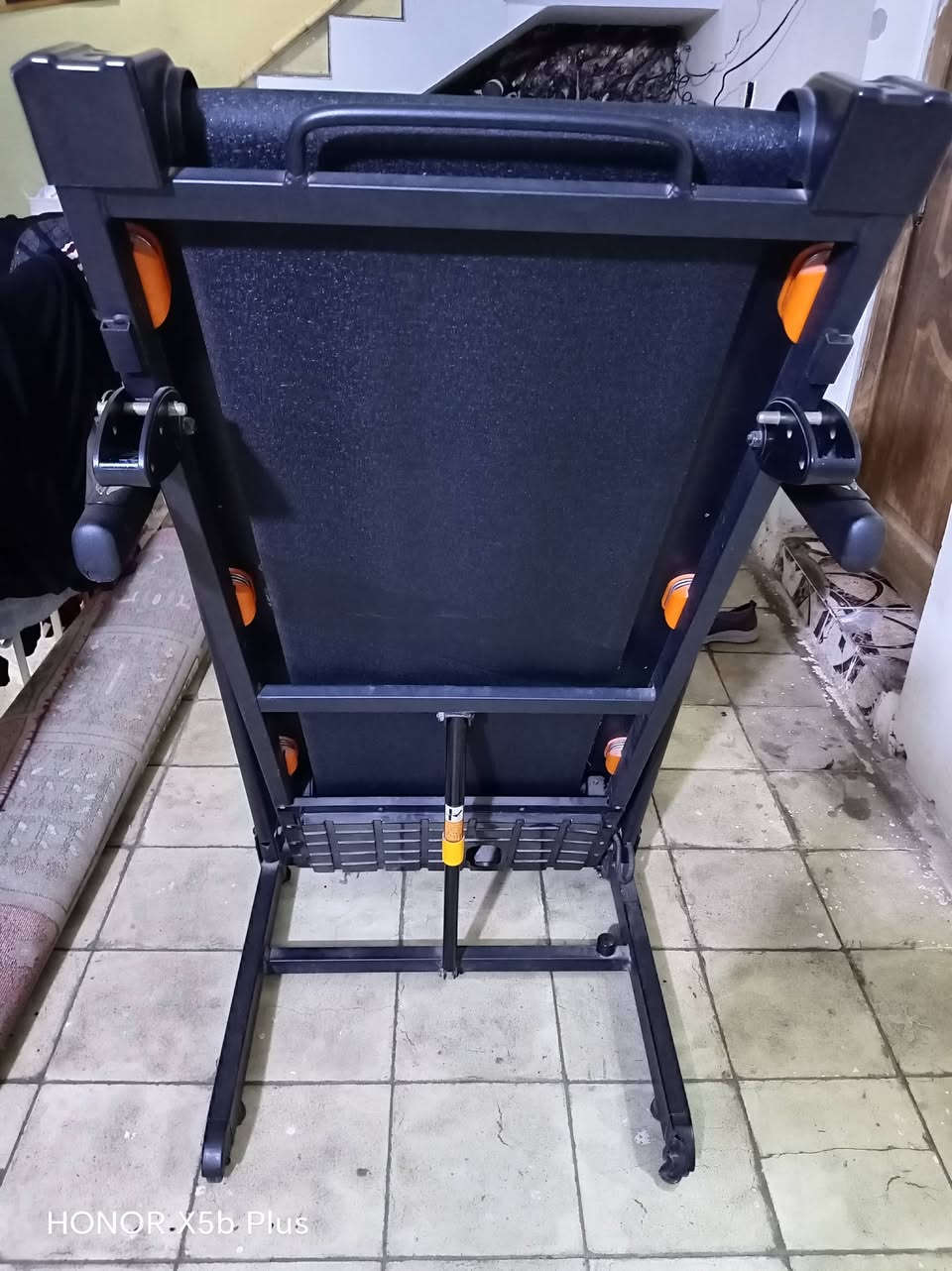 جهاز رياضه جري شغال نضيف سعره 250
***********
