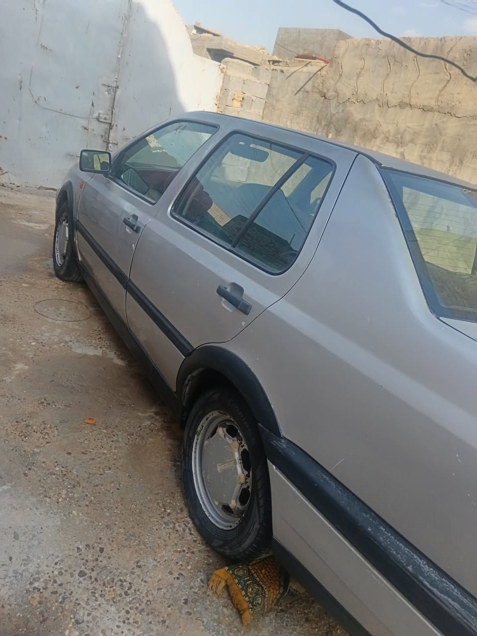 البيع كولف فنتو موديل 1994 رقم بغداد مكانه بابل سياره جهازه كير عادي  مكينه تبريد ثلج كهربيات كله
شغال سياره نضيفه مامتعوبه سعر 38  إلا ستفساراكثر رقم صاحب السياره( ***********
