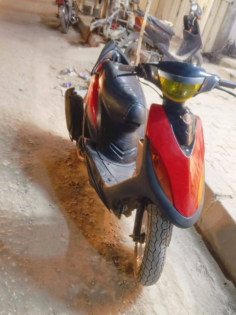 سعر 500
التواصل ***********
ماكس عدلة 
موديل 2006
قفل جنطة / ختم
كهربائيات كامل شغال
محرك بلاد مامفتوح 
سلف رياضي 55 
بوشة 49 شلعة ومعدل
لايت امامي وخلفي كامل 
دراجة مابيها نقص كله شغال
السعر (  500 ) الف
