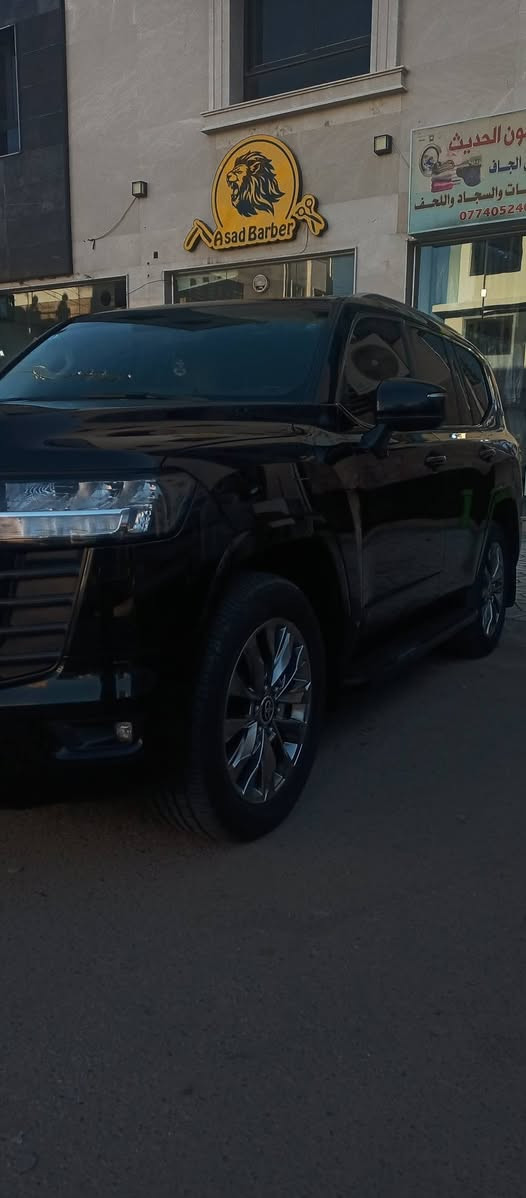لاندكروزر 2022سبعينيه السياره مواصفات GX.R ماشيه 89كم السياره( ساز اصل) معروفه مواصفاته السياره + تضليل كفاله من الصبغ والفتح وكير ومحرك مكفولات  مكان السياره بغداد 
السعر واتساب ***********
