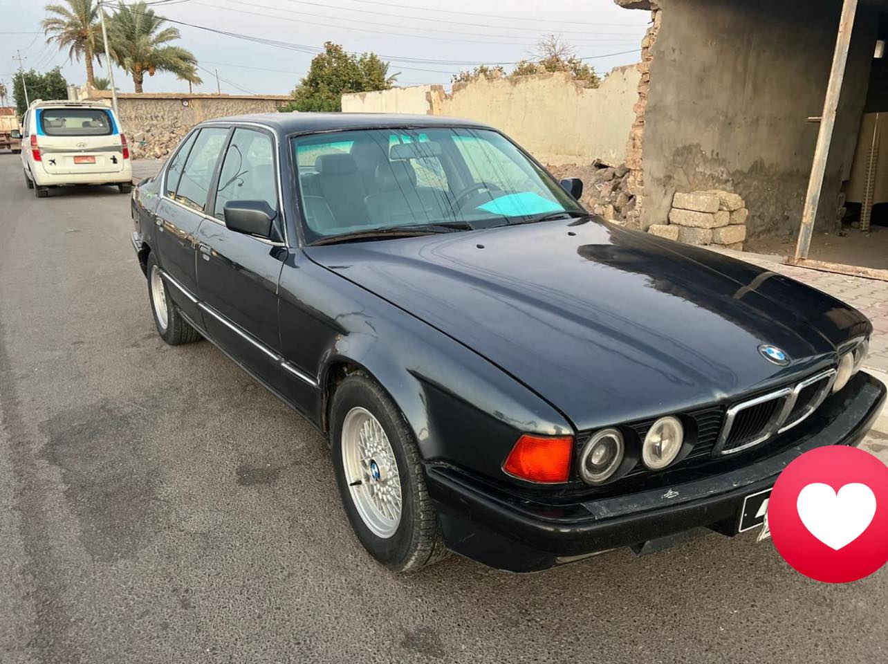 السلام عليكم للبيع بي ام موديل 1994 حجم 730 محرك 40/ 8 سلندر مسكر بسم الحجي موجود السنويه نافذه شرط محرك وكير بيها نواقص خفايف السعر 40 بيها مجال الاستفسار ***********العنوان صلاح الدين ناحيت دجله
