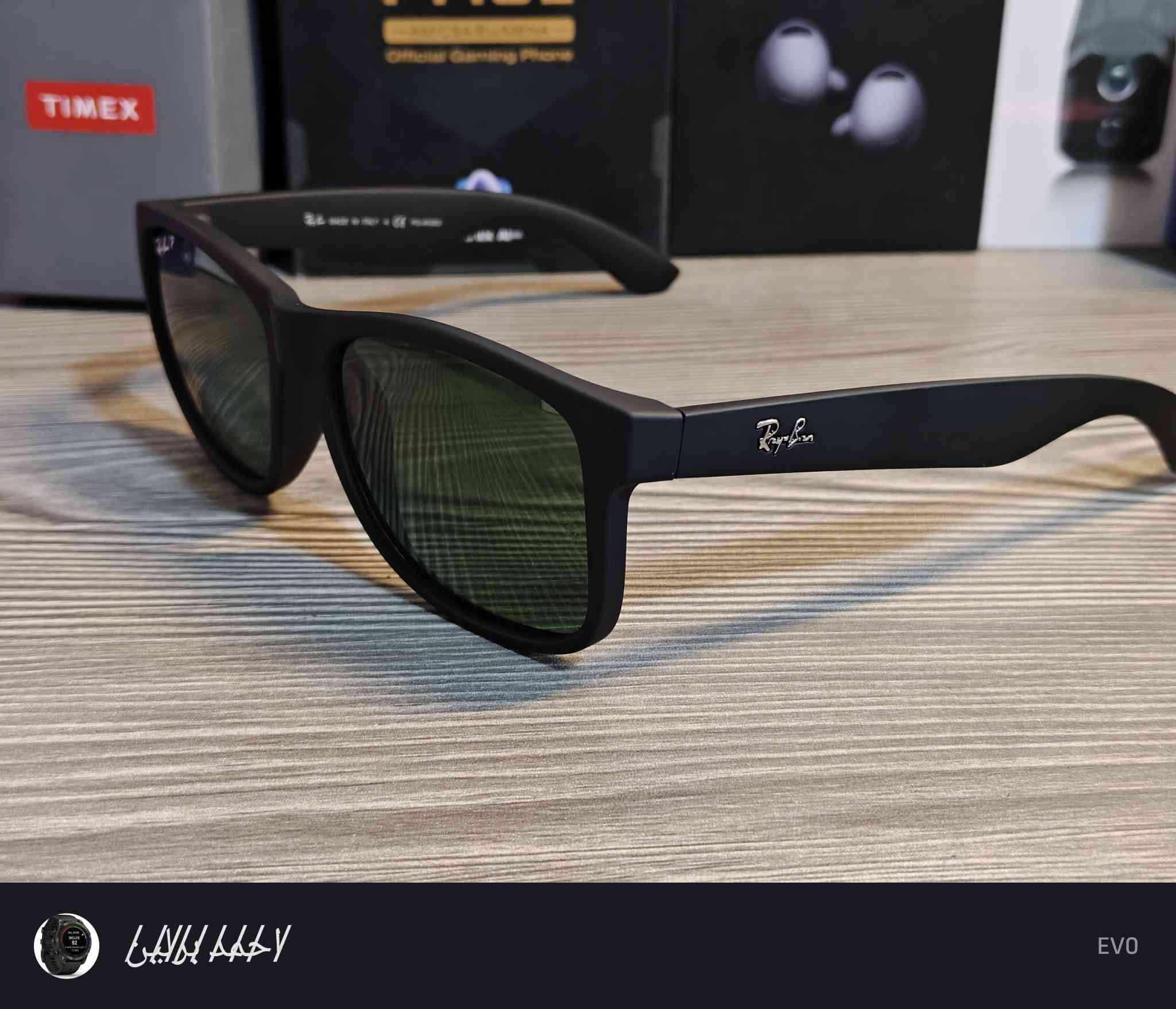 متوفر جديدة غير مستخدمة 
Ray-Ban - Justin Classic RB4165 - Polished Black
الإطار  Matte Black
عدسة/Dark Green


**إذا كنت صاحب هذا الإعلان وتريد حذفه لأي سبب، رجاءا أرسل رسالة إلى الدعم الفني**
