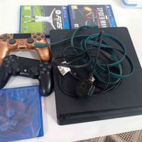 بلايستيشن 4 سليم • كامل الملحقات • ناصريه كراج