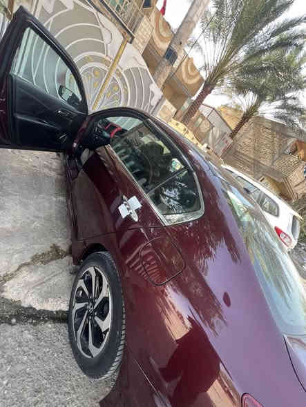 السلام عليكم عندي هوندا اكورد موديل 2017وارد امريكي حادثها بنيد بدون دواخل السونار بالمنشور  ماشيه 111 حقيقي مواصفاتها كشن السايق كهرباء كامره خلفيه تحكم ستيرن جهتين محرك 2400 دبل كزوز السياره جديده بمعنى الكلمه وجاهزة رقم اربيل بأسمي تحويل ثاني يوم سنويه جديده تنتهي 2031 سعرها 130 للاستفسار الاتصال 
***********
