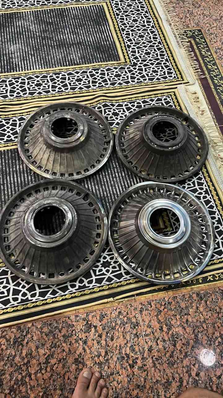 السلام عليكم اخوان كبات اصليات للبيع تخمين محتركات يرادلهن جلي والطرر مالتهن مايعات قيم باليرضي الله واني خادم مكاني الشعلة ***********
