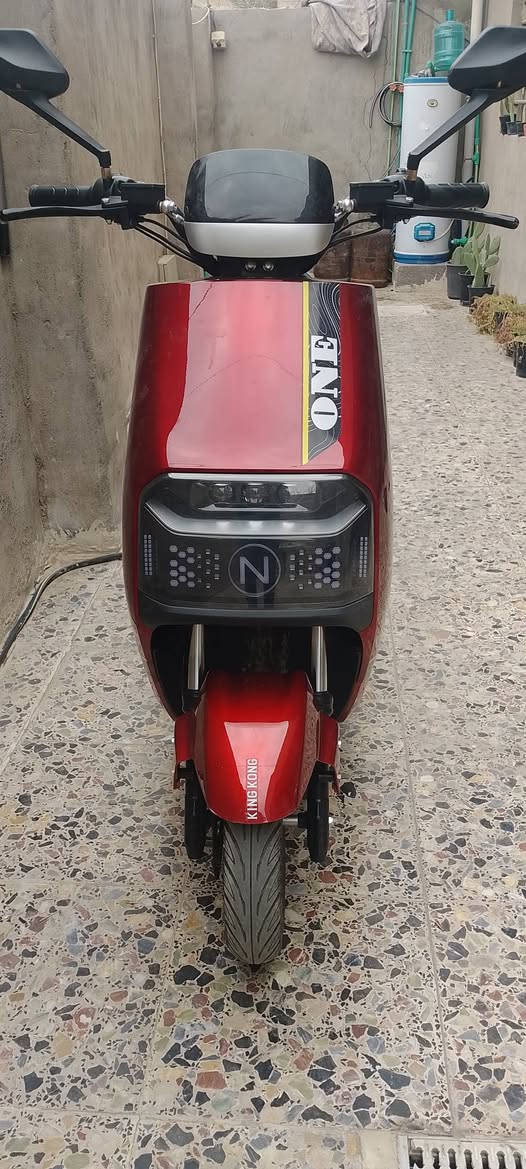 دراجه شحن 6 بطاريات جديده كلش مكفوله من كلشي السعر 650 مكاني بغداد للاتصال ***********
