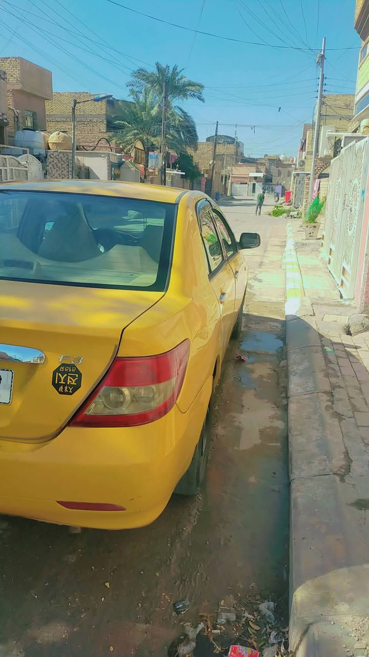 السلام عليكم بي وادي اف ثري رقمها قادسيه نكيزي جديد سنويه 2030 مصبوغه عام مكفوله من ضربه مصفره هيه وغرمات تحويل مشروع وطني مكان سياره بل الحسينيه راشديه 38 بيها مجال قليل واي استفسار على هذا الرقم ***********
