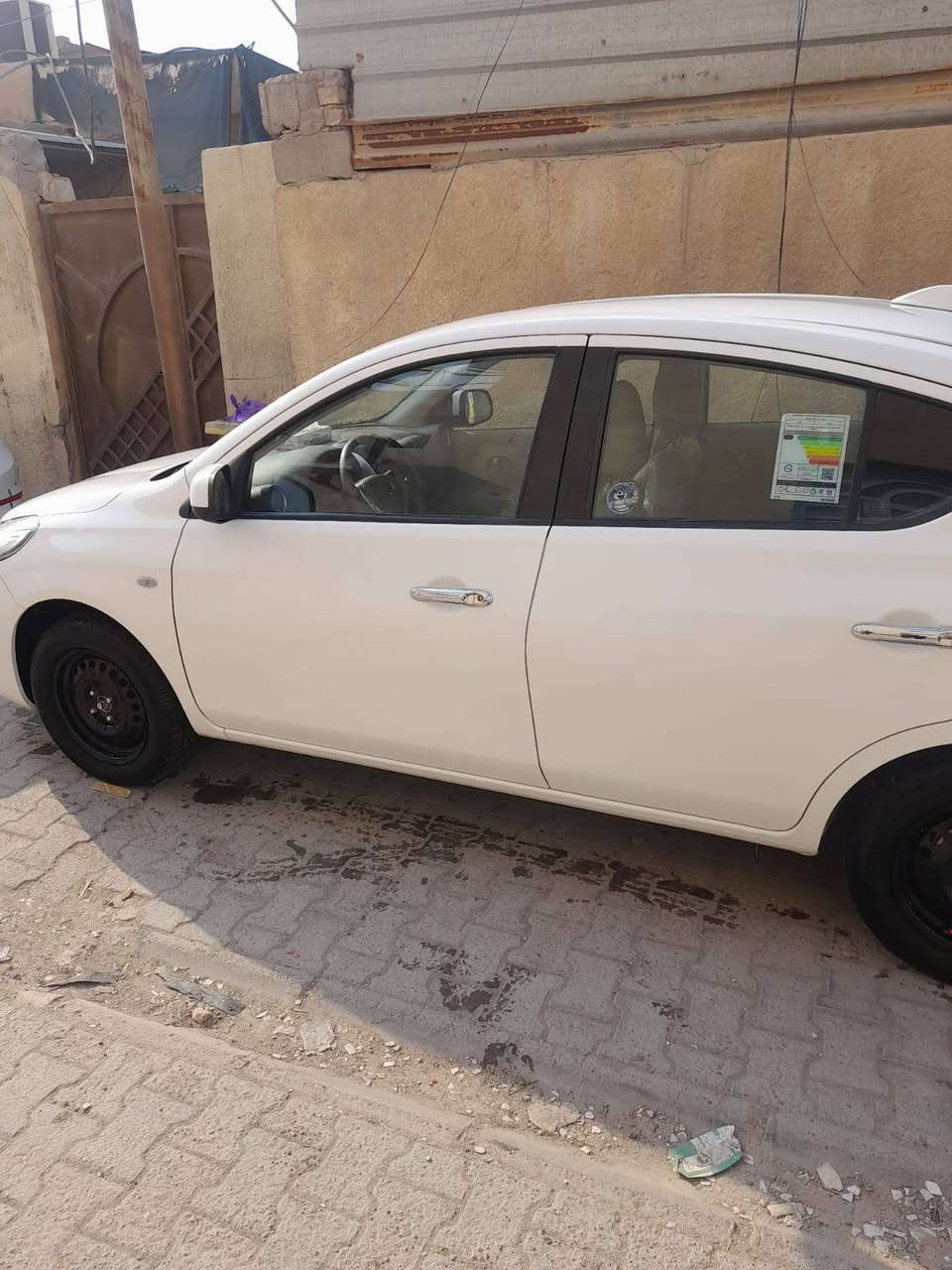 نيسان للبيع موديل 24 رقم اربيل وكاله بيه بارد وره وباقي كفاله عامه سعر 125 مكان الجمهوريه ، ***********
