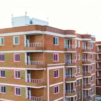 شقه مساحة ١٧٢ طابق خامس مجمع ايادي العدل ثلاث غرف نوم ٤×٤ حمام عدد ٢ ص...