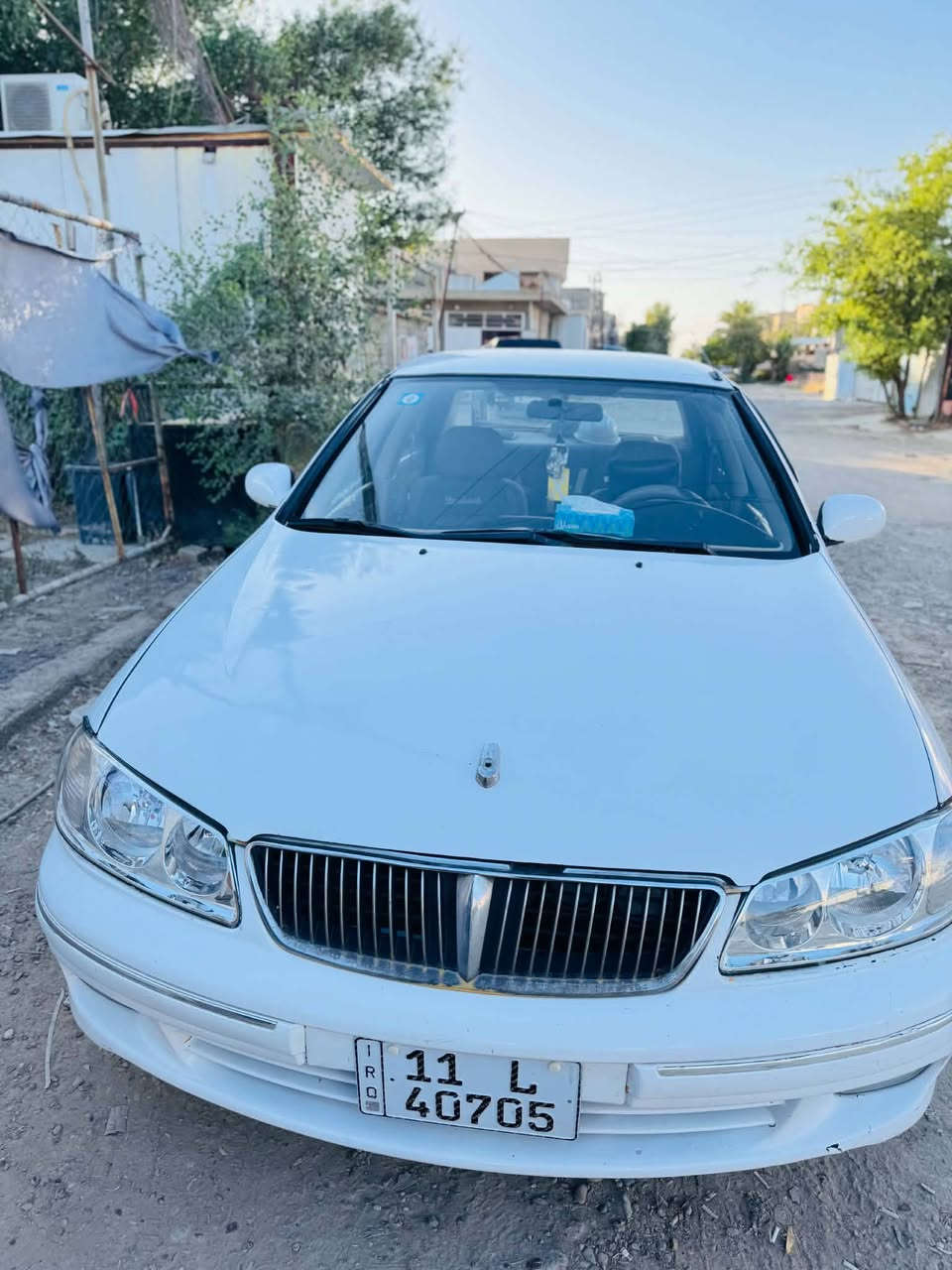 نيسان سني 2001محرك  قبق اسود سياره جاهزه من جميع النواحي عدا كمبريسر التبريد غير شغال رقم جديد سنويه جديده قبل 5ايام من اكتملت عنوانها بغداد التاجي *********** السعر 64$
