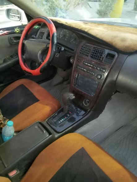 سياره مارك مقفوله قصه ونقل جثه مكينه اثنين ونص بيها ضربه بكم  بخفيفه السعر 55 بها مجال***********
