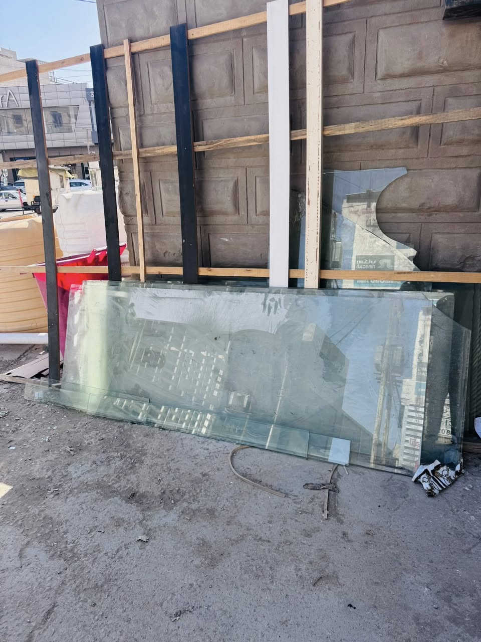 السلام عليكم جام خانه للبيع سمك 10 ملم ***********
