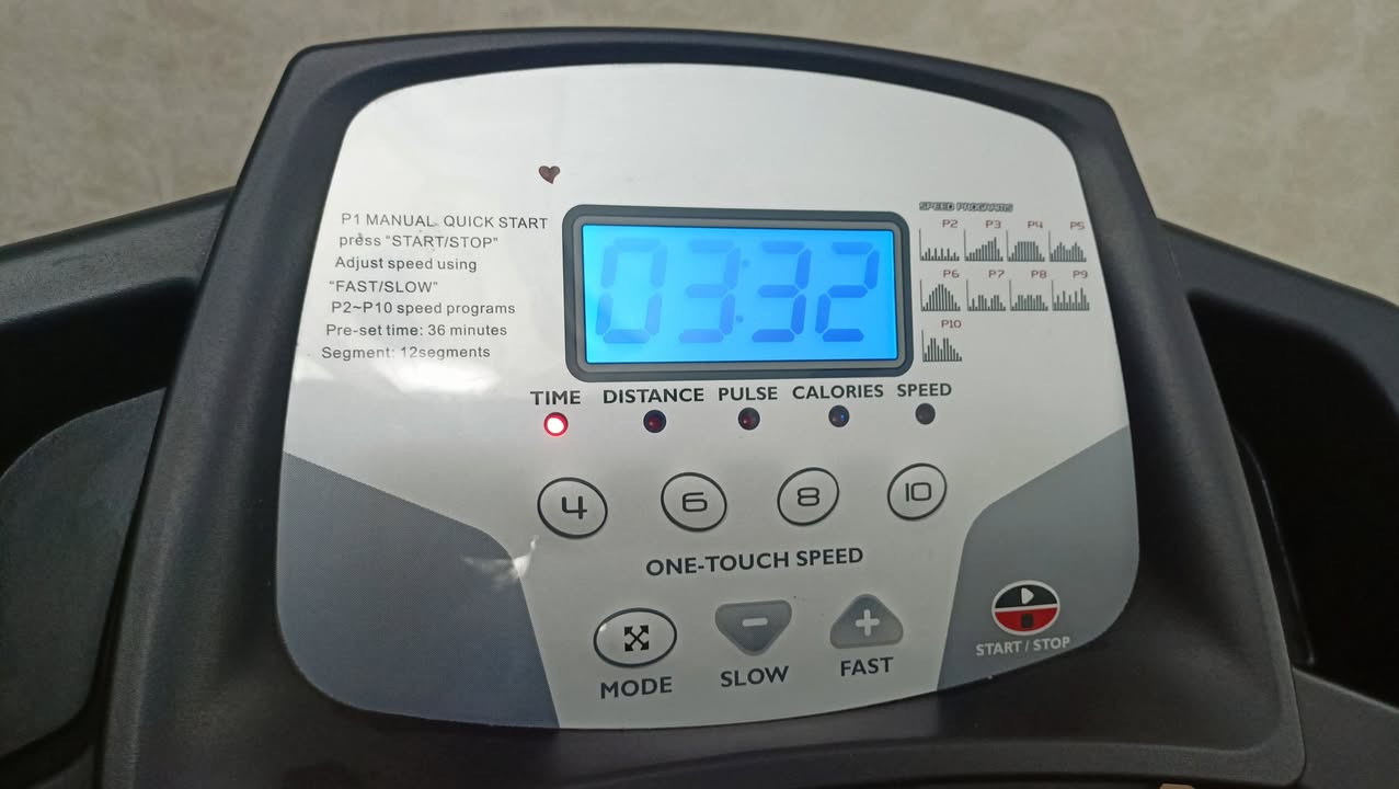 *موديل sportek st960 
* الجهاز تايواني وليس صيني 
*الجهاز استعمال بسيط
 * قابل للطي لتوفير المساحة حال عدم الاستعمال ( طوي هيدروليك ) 
*كل البرامج ( مع بيان: السرعة / الكالوري / النبض/ المسافة المقطوعة/ الوقت ) * حساسات في اليد لقياس النبض
 * غير مصلح ولم يصل صيانة
 * معدن صلب 
* نرحب بالزيارة للمعاينة و جرب براحتك - حي عدن - هاتف 0795328882 ابو رامي
 * للعلم سعر الشراء 385 وسعر البيع الأن 175 نهائي لعدم التفرغ


**إذا كنت صاحب هذا الإعلان وتريد حذفه لأي سبب، رجاءا أرسل رسالة إلى الدعم الفني**