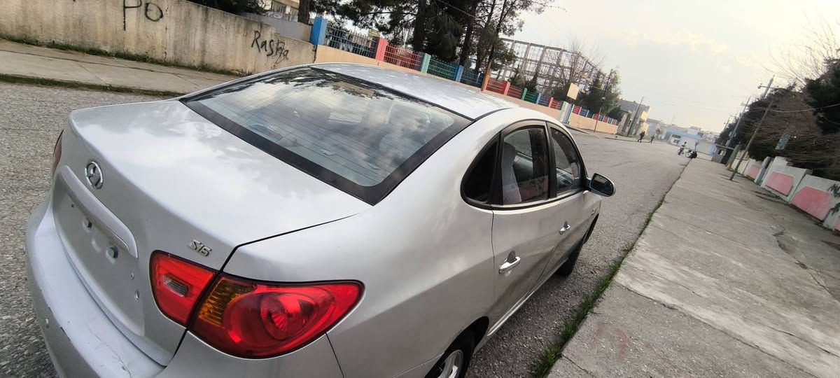 2009مەکینه ١٦ی دەکشن بەرز مەرغوبی بازاڕ کوشن جلدوو هیته ر سوکان فۆڵۆم تەبرید لەمس بیلاد تەجیل بلوتوس نوخسانی نییه پێشوو پشتی تازە داگیراوە  قەباغی ده کشنی پێوەیە  موکینه و گێڕو کاره بای به شه رت سەقف بۆیاخ بەشەرت دەعمو لێداو که فه ر گۆڕاو بەشه رت
شوێن شاره زوور زەڕایەن
نرخی ٤٦ مەجالێ که می برایانه
***********
*********** دار بنديهكان, السليمانية
