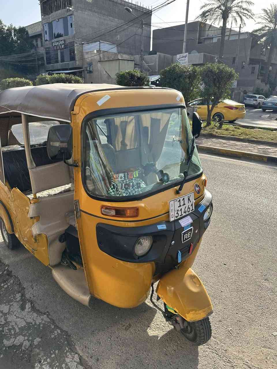 سلام عليكم تكتك ٢٠٢١ نضيفه كامله ربع ب عليهه كبل للشارع رقم وسنويه تخم بنزات ٢٠الف شركه 
مسجل ٢٥الف 
زنون مروحه ابو ٤٠ الف 
يده كلج شركه 
قمجيات كلج ١٠شركه 
قمجيات كير ب ١٧ شركه ضمان سنتين 
زوج تايرات جبلي ب٣٥ + سبير ويل 
شخاطه شركه 
بكلايتات جدد شركه 
نشرات داخليه وخارجيه جماليه 
سفريات ١٧ قطعه ب ٤٠ الف 
ماطور ماسحه ٤٠ الف شركه 
مازدات اماميه شركه 
صليب جديد شركه 
بلكات جدد شركه 
فلتر شوته شركه 

جادر اصلي شركه
كابريته 
كلجات شركه
واكو هواي شغلات ما ذاكرهن 
وبيهه تكمه بارد خفيف ولغد ويم البك لايت ما معدل عله حطتهه
سعر ٧٥٠٠ وبيهه مجال للتفاوظ 
رقم اتصال ***********
