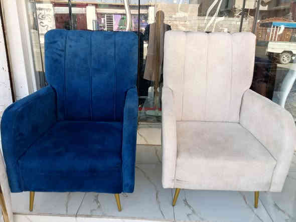 سلام عليكم تخم قنفات تركي 4 قطع نضافه 100/95 بالميه مستخدم شي قليل اي عيب مابيها  ويا 6كوشات السعر 275 بي مجال العنوان كركوك حي العروبه قرب جامع الامام علي  *********** الشراي يجي خاص
