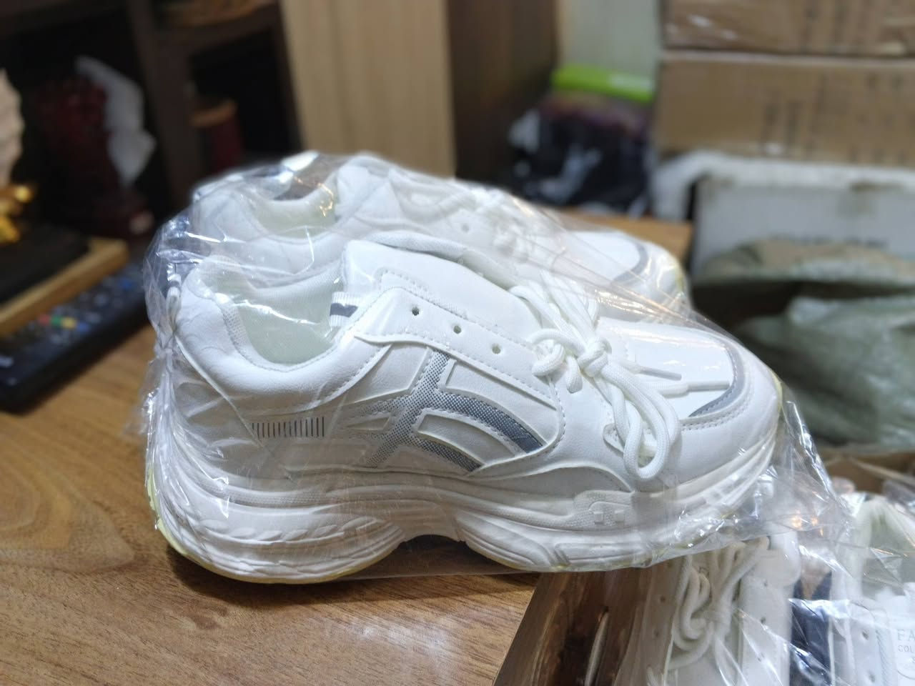 رياضي ...وزن خفيف
بناتي.. ولادي.. نسائي..
من 36 ال 41 
الكارتون 30 قطعه مشكل 
سعر القطعه 5 الاف 
للحجز واتساب ☎️ 
***********
يوجد توصيل
