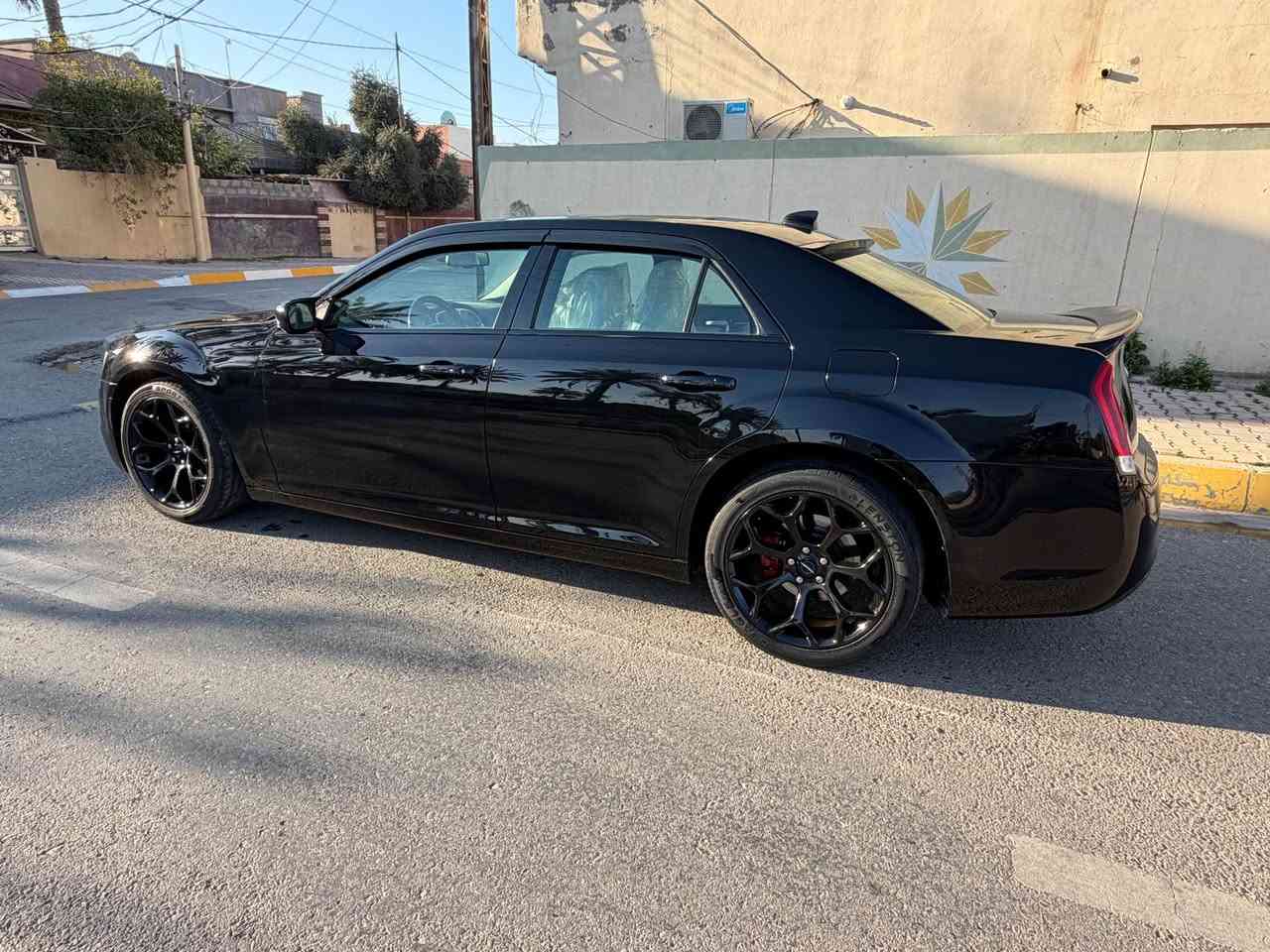 اوباما 2017 
300C
رقم اربيل 
كلين تايتل 
العنوان ديالى المقدادية 
السعر 250 
*********** المقدادية, ديالى
