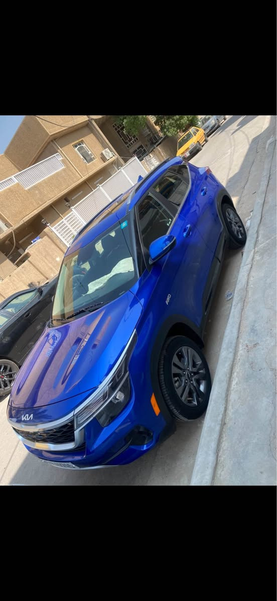 سليتوس 2023 فول مواصفات رقم بغداد
حادثها قطعة وحدة چاملغ امامي عكس السايق فقط
مواصفات السيارة
فتحة سقف ( سلايت )
فور ويل 
بصمة دخول وبصمة ابواب وتشغيل عن بعد 
كشنات جلد وكشنات تدفئة وستيرن تدفئة 
فول تحكم ستيرن ورادارات جانبية وامامية وخلفية
رادارات تحديد مسار ورادارات نقطة عمياء
نظام قيادة ذاتية
قطعتين تبريد 
شاشة تدعم نظام كار بلي
3 انظمة قيادة نورمل وسمارت وسبورت
شاشة تحكم نظام تكييف ( بيانو ) 
نظام اطفاء ذاتي
محرك 2000 دوش
ويل كب 17 
لد نهاري وخلفي
السيارة ماشية 22 الف
*********** Colombo, Sri Lanka
