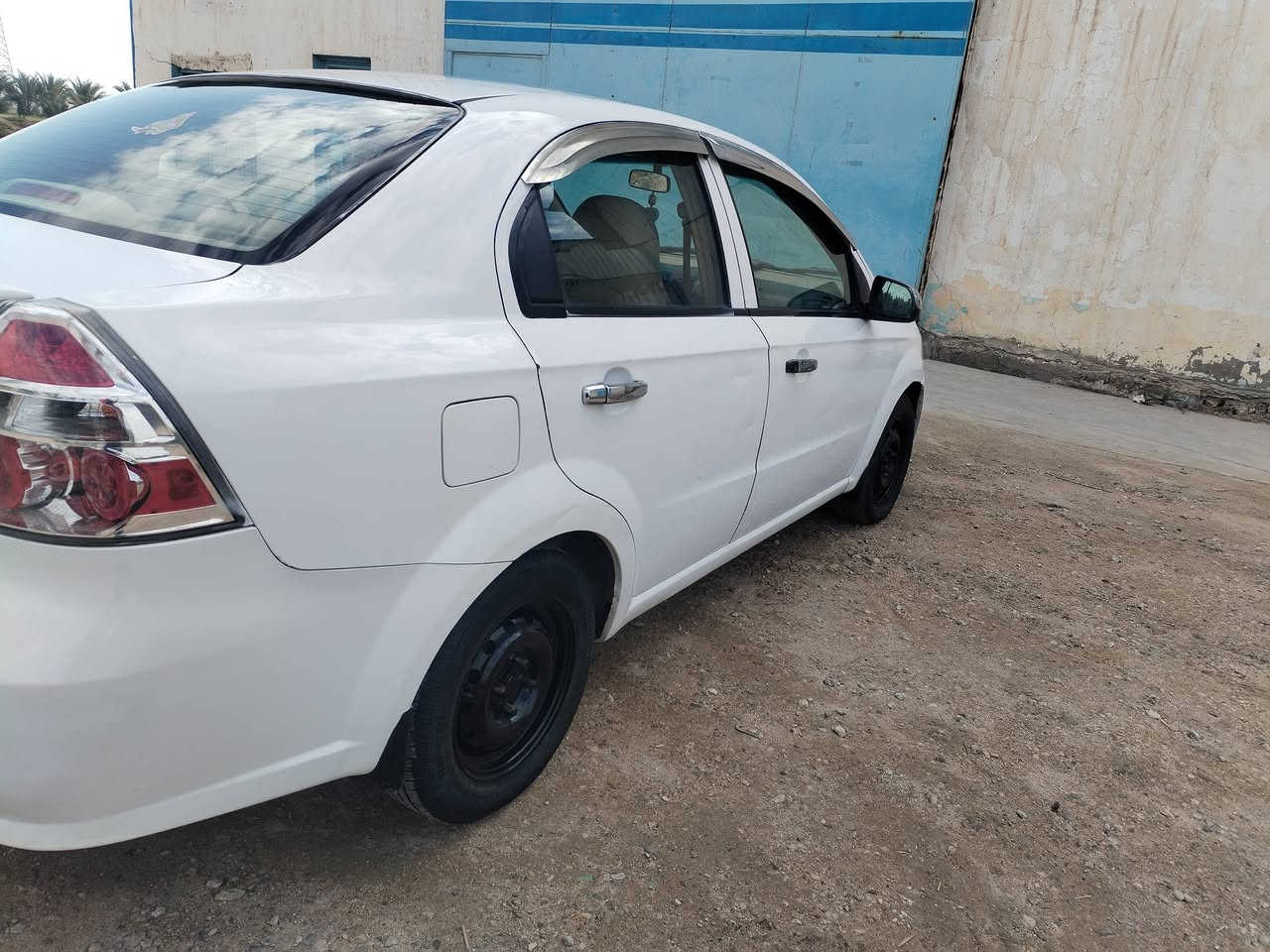 سلام عليكم للبيع افيو موديل 2011 خليجي مكينه مفتوح رقم كربلاء انكليزي بسمي سياره بيه كم مكان صبغ سياره حلوه وجاهزه مكينه كير حداديه تخم تاير دواخل حلوه ونضيفه شاشه كامره اي استفسار *********** عنون نجف مشخاب سعره 77
