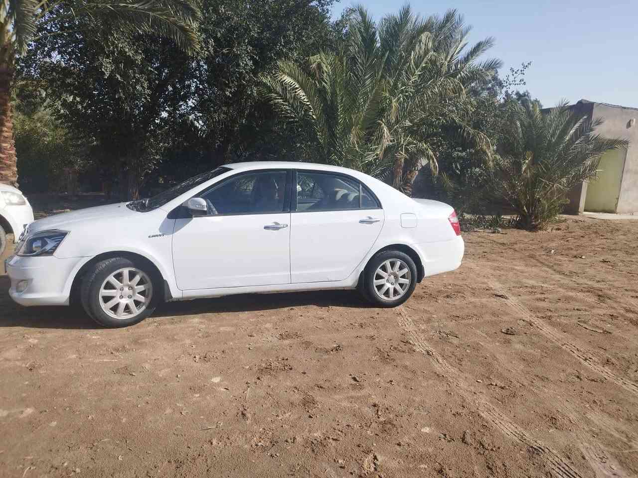 جيلي موبل للبيع 2012 رقم بغداد انكليزي جديد سنوية ل2028   مكينه وكير مكفولات كهربائية كله شغاله مكان الدوانيه قضاء عفك الاستفسار عل رقم ***********
