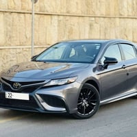 🚘 تويوتا كامري 2023 فئة SE  ▪️ تحديث مسار ▪️ كروز كنترول لتثبيت السرعة...