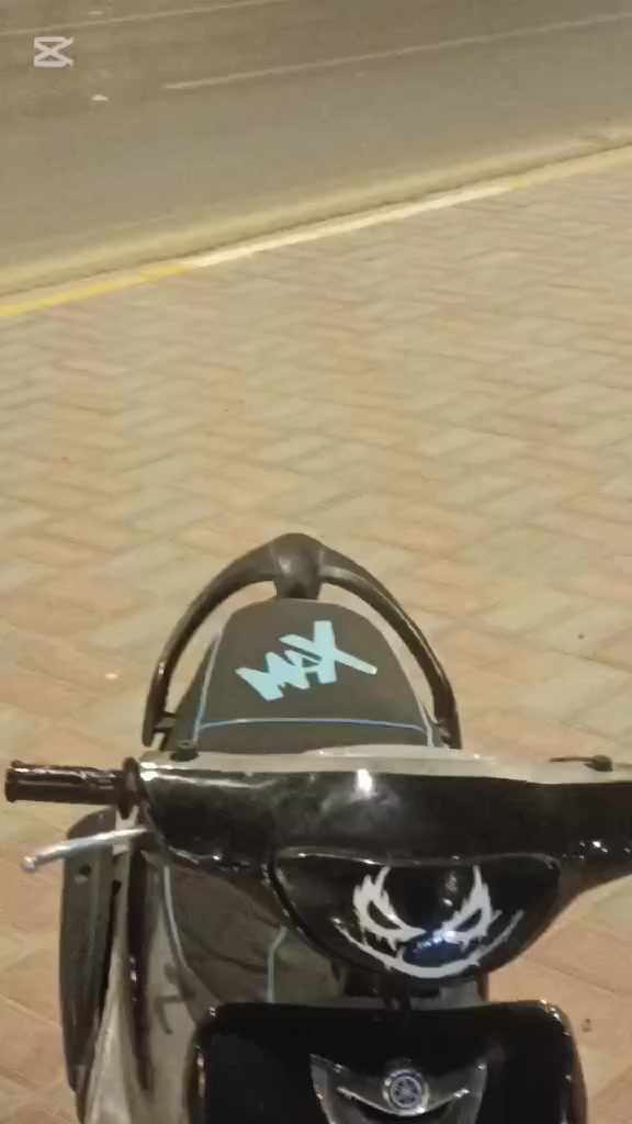 سلام عليكم دراجه ماكس منغولي 
مكفوله من السرقه 
مكفوله المكينه مالتها 49 بلاديه
الدواخل ملح 
بيها تخم كلجات fsc
قبق فلاوين ار جي اس سمائي
دبل خلفي رياضي
و صالنصه اف ام 
و استان صفح 
سعرها 500 و بيها مجال للطيبين
رقم التواصل ***********
