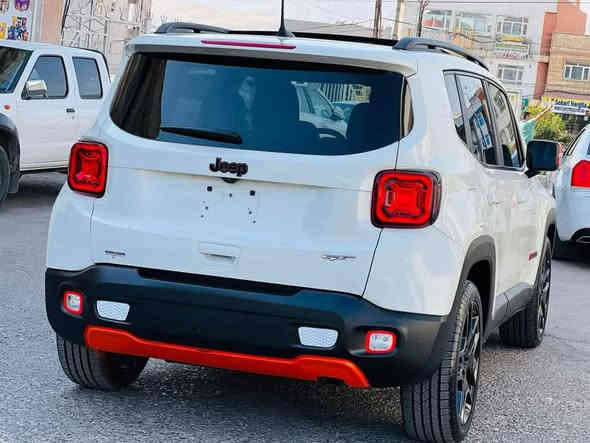 السلام عليكم
جيب رينجيد GT للبيع السيارة بيها جاملغ السائق 

مواصفاتها معروفة للتفاصيل اكثر اتصل على الرقم 
(***********)
