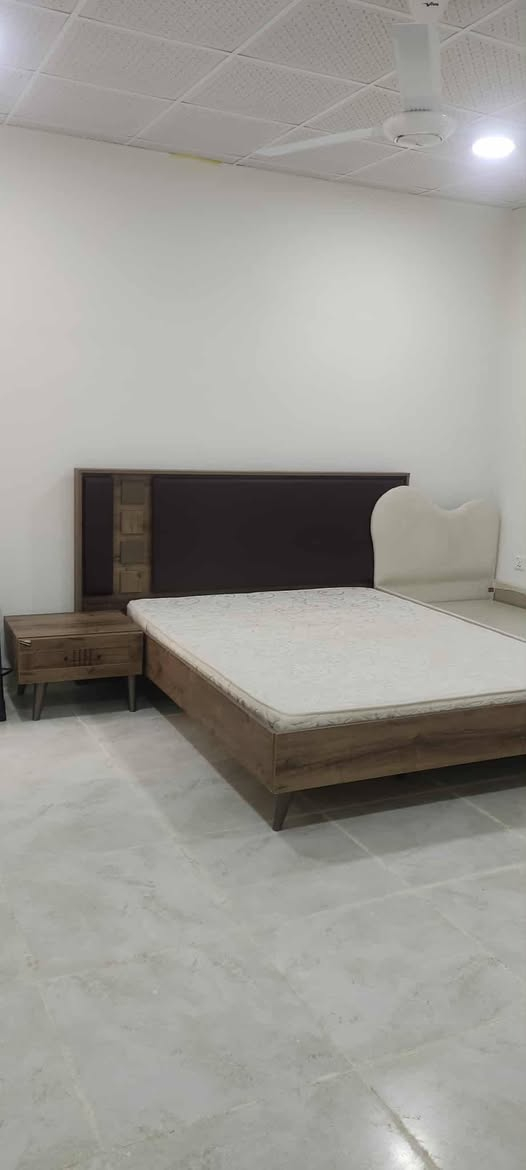 ژوري نوسـتن پێنچ پـارچـه مارکه
ماشالله پاک و جوانە ماڵ دۆســتە
دۆشـه کێ زۆر باشی له گە ڵه پاکە
بـۆ نرخ په یوندی بـکـه ن 
***********
