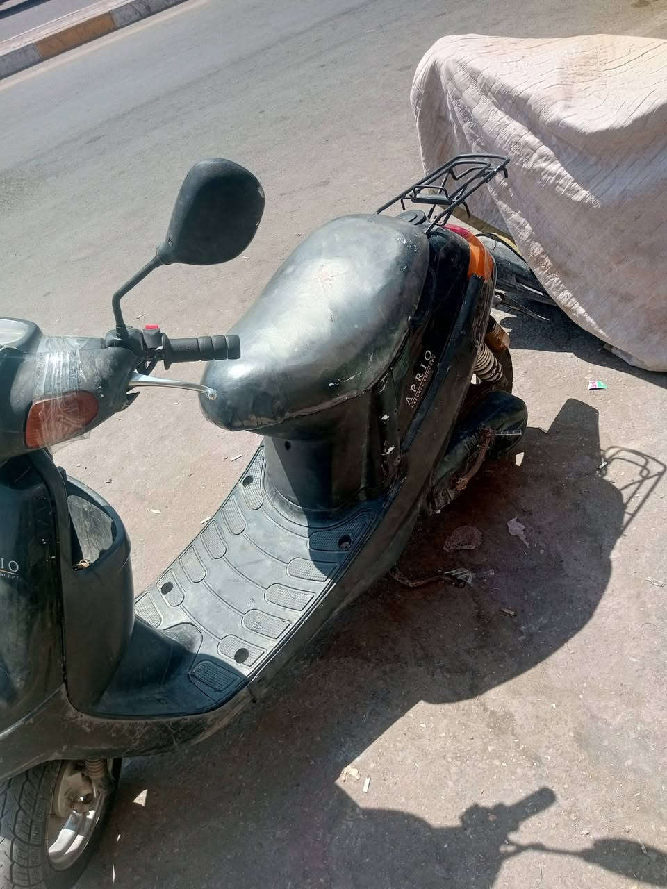 دراجه للبيع بتره جاهزه سلف هندر اشاير هورن قفل جنطه قفل ستيرن دراجه حلوه السعر 250وبيه مجال ***********
