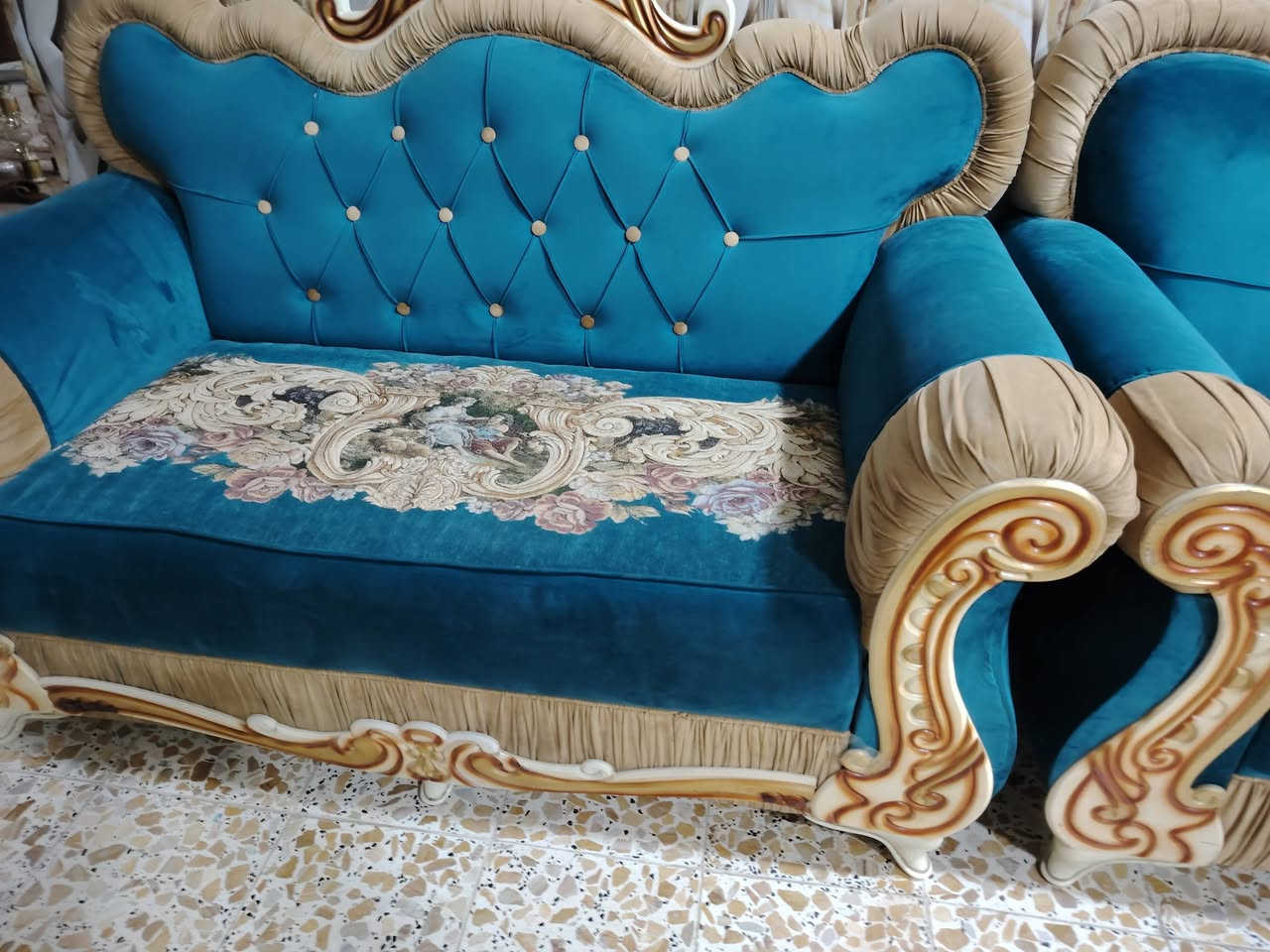 تخم  ونص   ١٥ مقعد نضيف كلش خشب ثقيل تفصال مكان زعفرانيه


**إذا كنت صاحب هذا الإعلان وتريد حذفه لأي سبب، رجاءا أرسل رسالة إلى الدعم الفني**