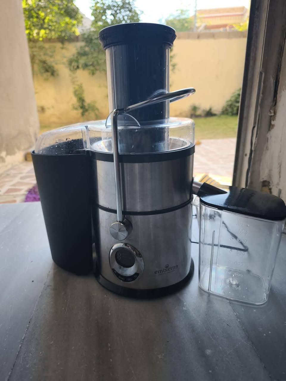 قلاية 35
معصرة فواكة 35 
مستخدمات اسبوع واحد فقط يعني جدد


**إذا كنت صاحب هذا الإعلان وتريد حذفه لأي سبب، رجاءا أرسل رسالة إلى الدعم الفني**