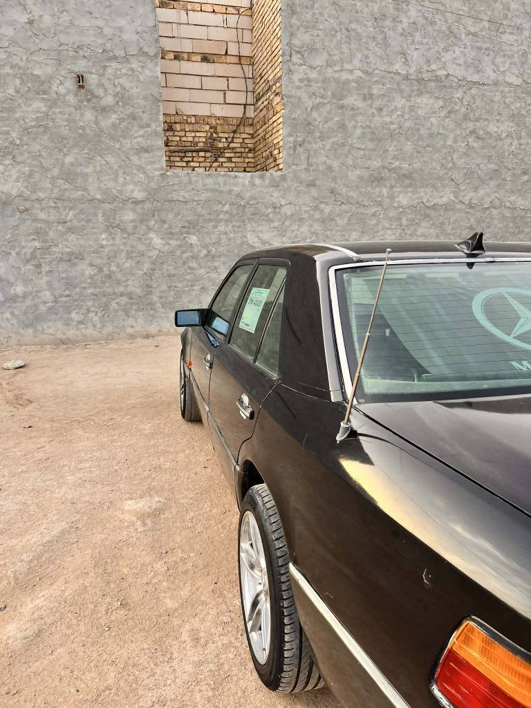 مارسدس موديل 1989 مكينه كير 2500  جدد تخم تاير حداديه جديد كهربائيات كلها شغاله سياره مصبوغة جماليه قواعد بلادي سنويه 2027 سياره جاهزه مال جناي رقم كربلاء ألماني  السعر 40بيها مجال بيع ومراوس مكاني كربلاء *********** كربلاء, العراق
