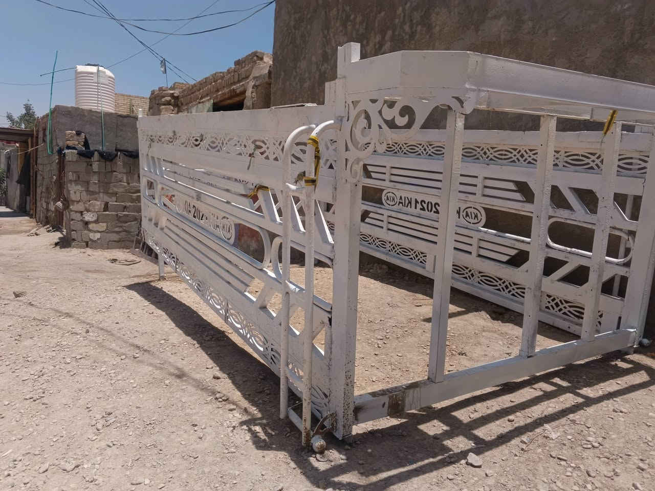 محجر فحل شغل الصويره جديد
مكانه بالقاسم خابر وتدلل ***********
