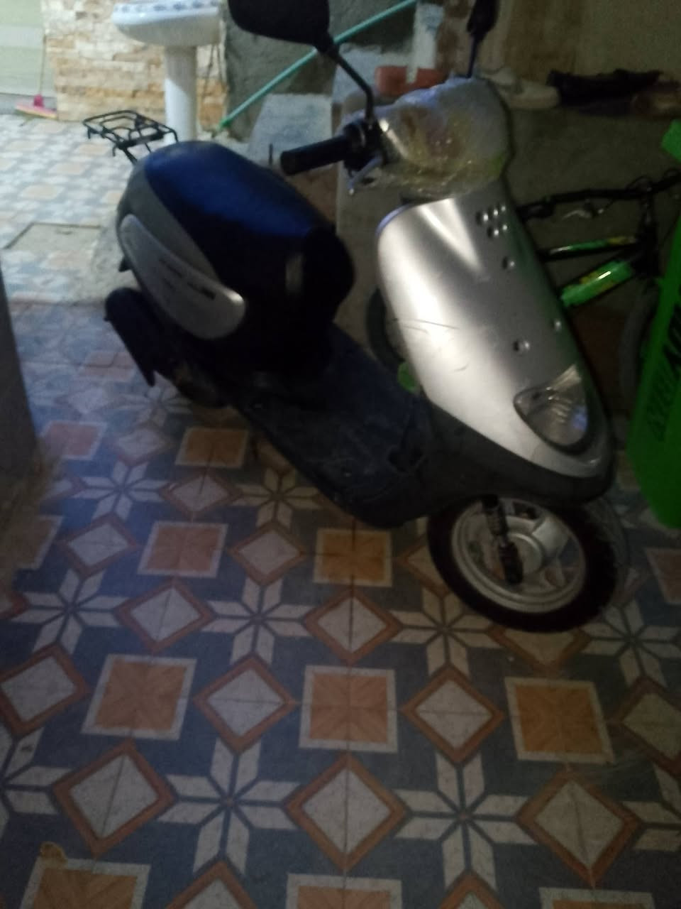 دراجه منغولي مامفتوحه تشتغل سلف هندر مكان الناصريه حي اور السعر 550 وبيه مجال


**إذا كنت صاحب هذا الإعلان وتريد حذفه لأي سبب، رجاءا أرسل رسالة إلى الدعم الفني**