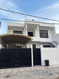 حي بدر • بيت ٢٠٠م • دورين درج داخلي