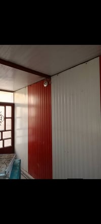 مطبخ سندويج للبيع    باب حديد وياه+شباك الالمنيوم  مكان بغداد  0772983...