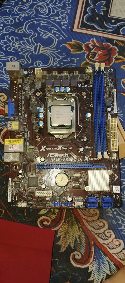 سلام عليكم مذر بورد مستخدم من آسروك 
ويا معالج Intel Celeron G1630 
سعرة هوا ول توصيل 30
ddr3 منفذ VGA
***********
ادمن 🌹
