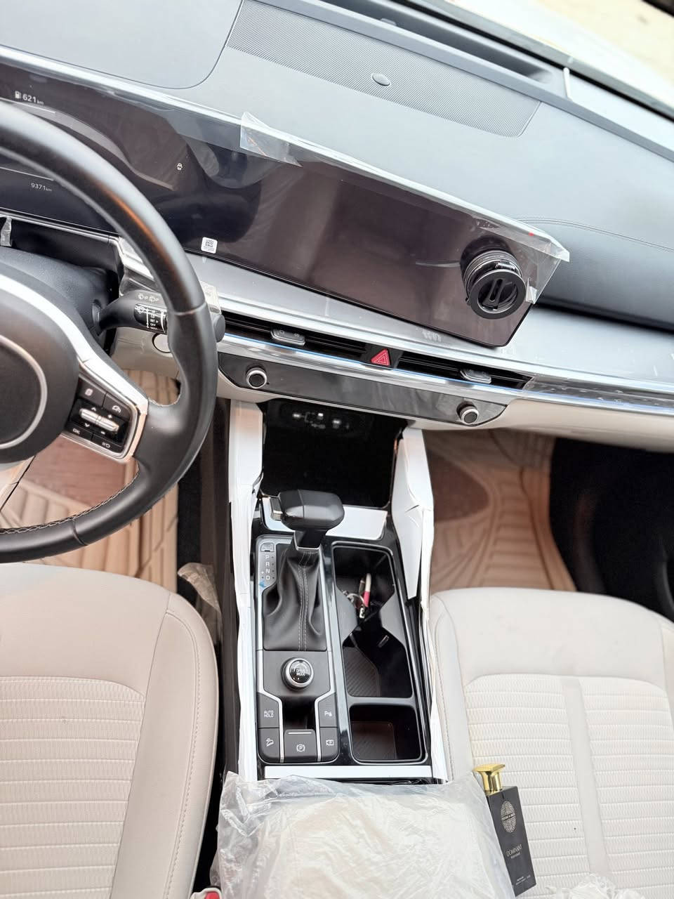 كيا سورنتو 2024
4 يلندر.  2.5
كير عصا
ويل 19 
كشن كهرباء
جنطه كهرباء
برد خلفيه بلاد
ماشيه 9 الاف 
سياره كفاله عامه بحاله زيرو 
للستفسار ***********
