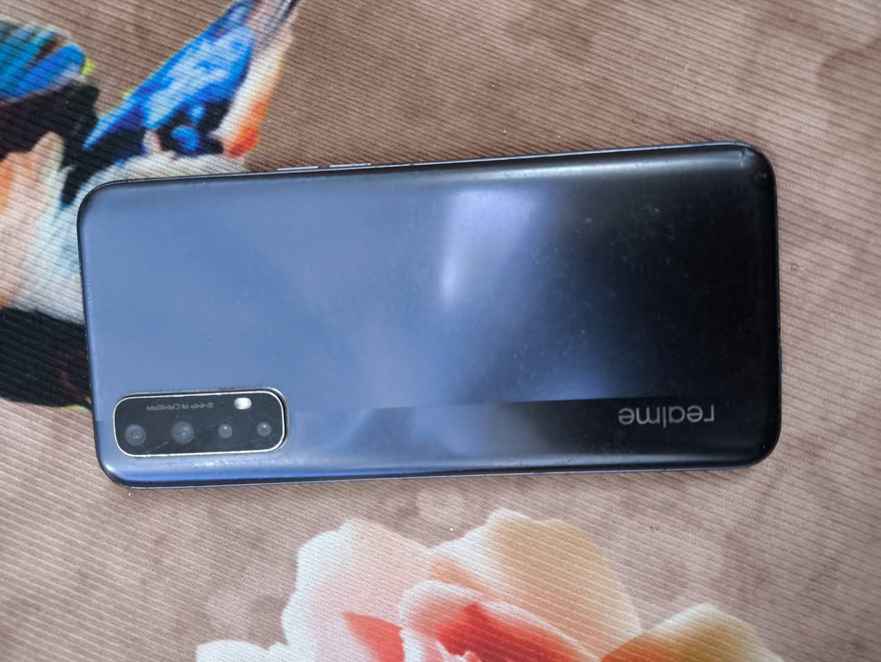 السلام عليكم ريلمي7ذاكره128 رام8جهاز حلو بس شاصيه تعبان بدون غراض قفله60من الاخير مكان كربلاء حي العامل هذه رقمي***********وموجود خاص وشكرا
