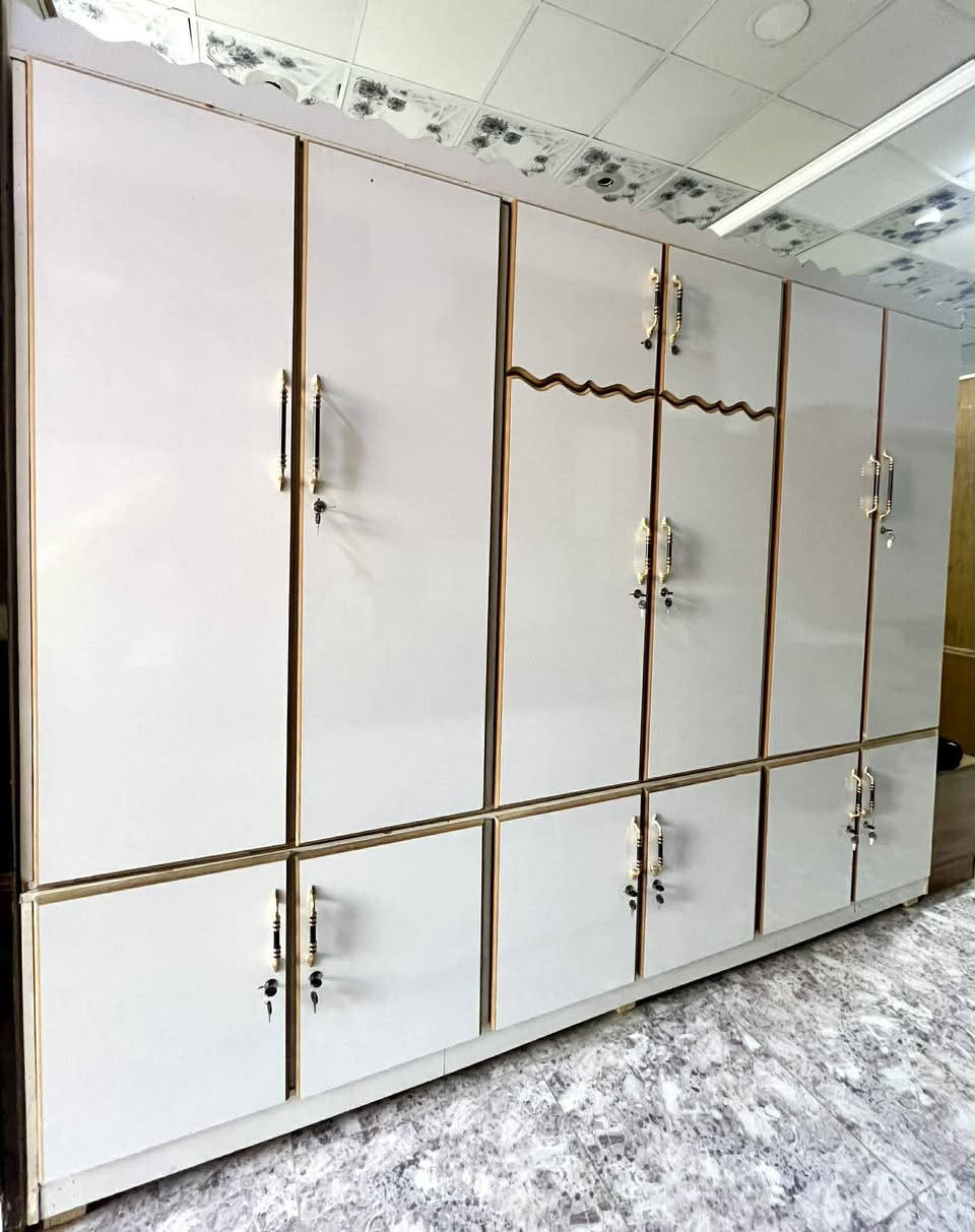 كنتور لبيع ابيض بسعر 225 وبي مجال بسيط وجوزي صاج بسعر 250 قفل وجوزي فاتح 200


**إذا كنت صاحب هذا الإعلان وتريد حذفه لأي سبب، رجاءا أرسل رسالة إلى الدعم الفني**