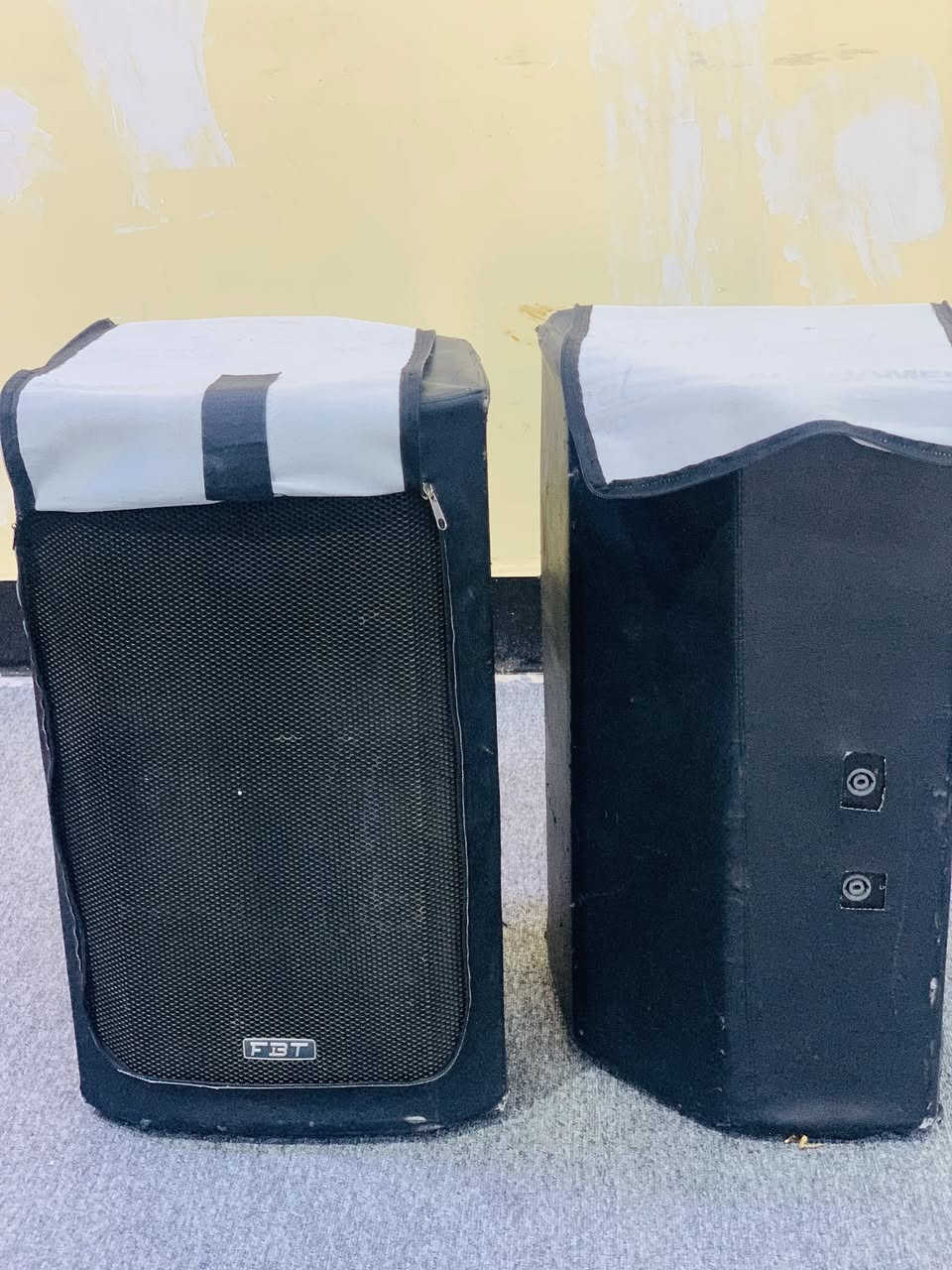 زوج سماعات ايطالي 15انج  PBT للبيع سعر خاص مكاني البصره-القرنه


**إذا كنت صاحب هذا الإعلان وتريد حذفه لأي سبب، رجاءا أرسل رسالة إلى الدعم الفني**