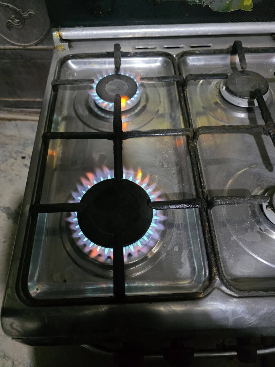 طباخ 4 عيون شغال فرن فوك وجوه نضيف نوعيه جيده بي جداحه بدون كهرباء العيون الثنين الباقيات ماعرف شنو خلل جانن يشتغلن من تركته ورجعت شغلته ماشتغلن ولا لحيت بي بس جربته علمود التصوير  75  العنوان ابو شمع مستعجله عالبيع


**إذا كنت صاحب هذا الإعلان وتريد حذفه لأي سبب، رجاءا أرسل رسالة إلى الدعم الفني**