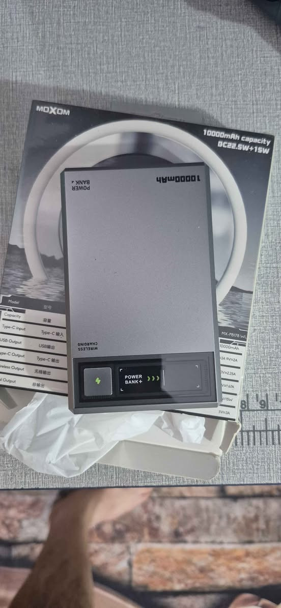 باورر بنك شحن لاسلكي بقدرة 10000.0 عشر الف يرهم ع الكلكسي وع الايفون بي شاشه يقرا العداد  وبي منفذين تايبسي ومنفذ يوبيس السعر 50 عمارة, ميسان


**إذا كنت صاحب هذا الإعلان وتريد حذفه لأي سبب، رجاءا أرسل رسالة إلى الدعم الفني**