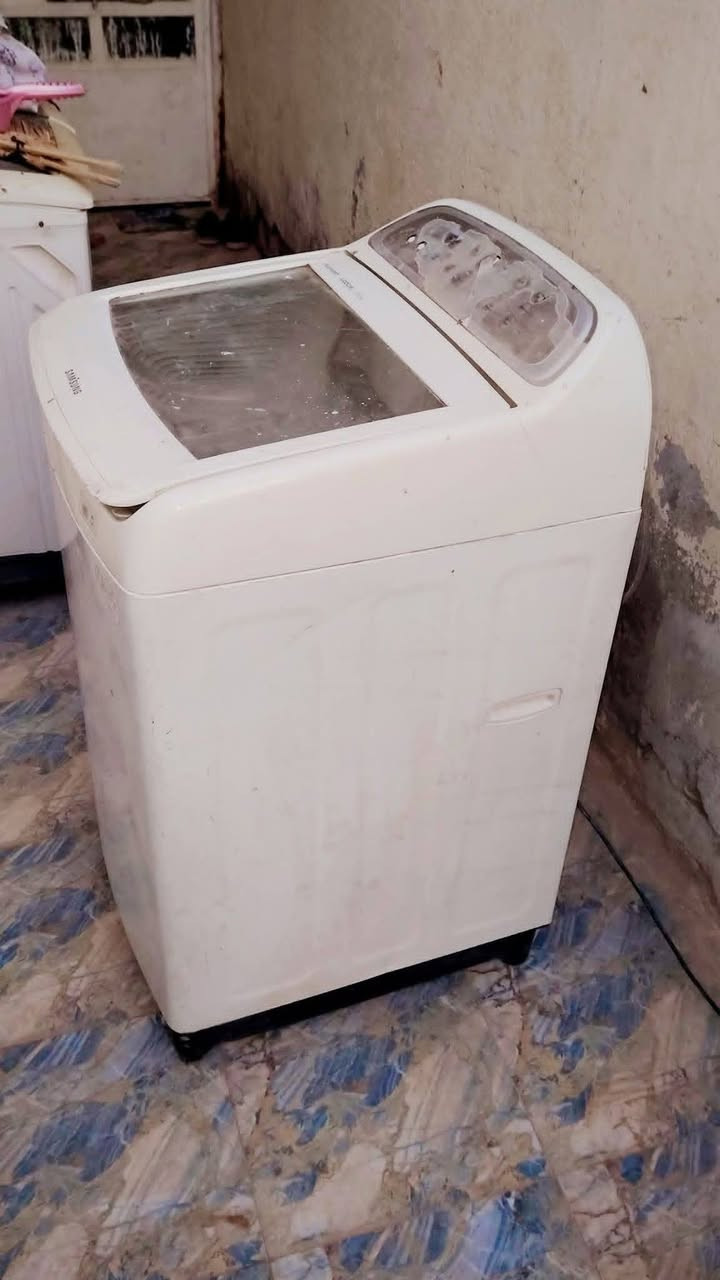 السلام عليكم غساله اوتامتيك سامسونك للبيع ياباني باب الاول أكبر حجم وتقل حجم جاهزه جديده كلش جديده بوضع شركه مكاني بابل قضاء القاسم /***********
      السعر 190 الف ومو سعرها هذا بلعافيه ع ياخذها
